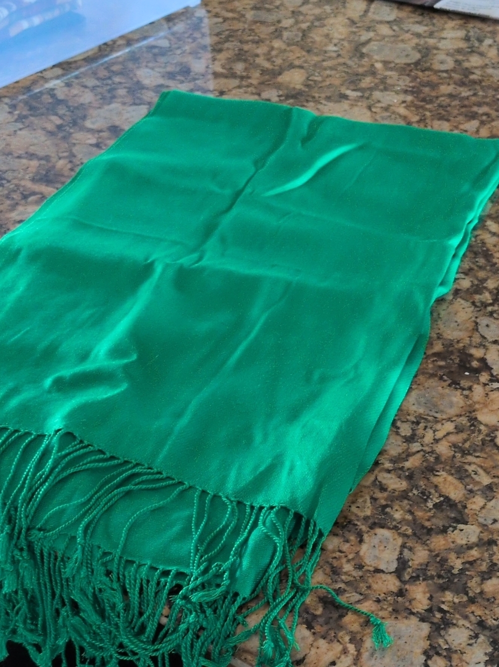 Green Women's Scarf Wrap - Classic Solid Fashion Accessory